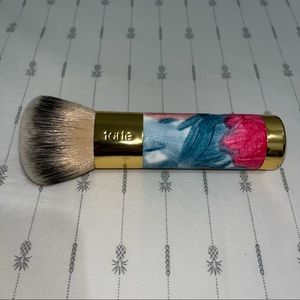 Brand new Tarte limited edition buffer airbrush finish bamboo foundation brush